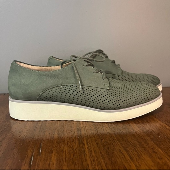 Suede Softwalk Oxford Shoes sage green Sz 8.5 N narrow. - Picture 1 of 10